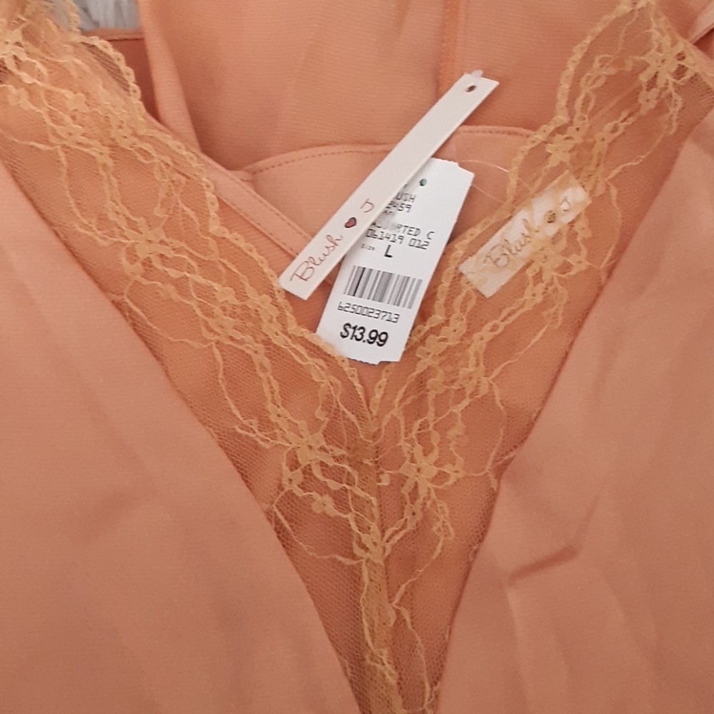 Nwt blush camisole  top